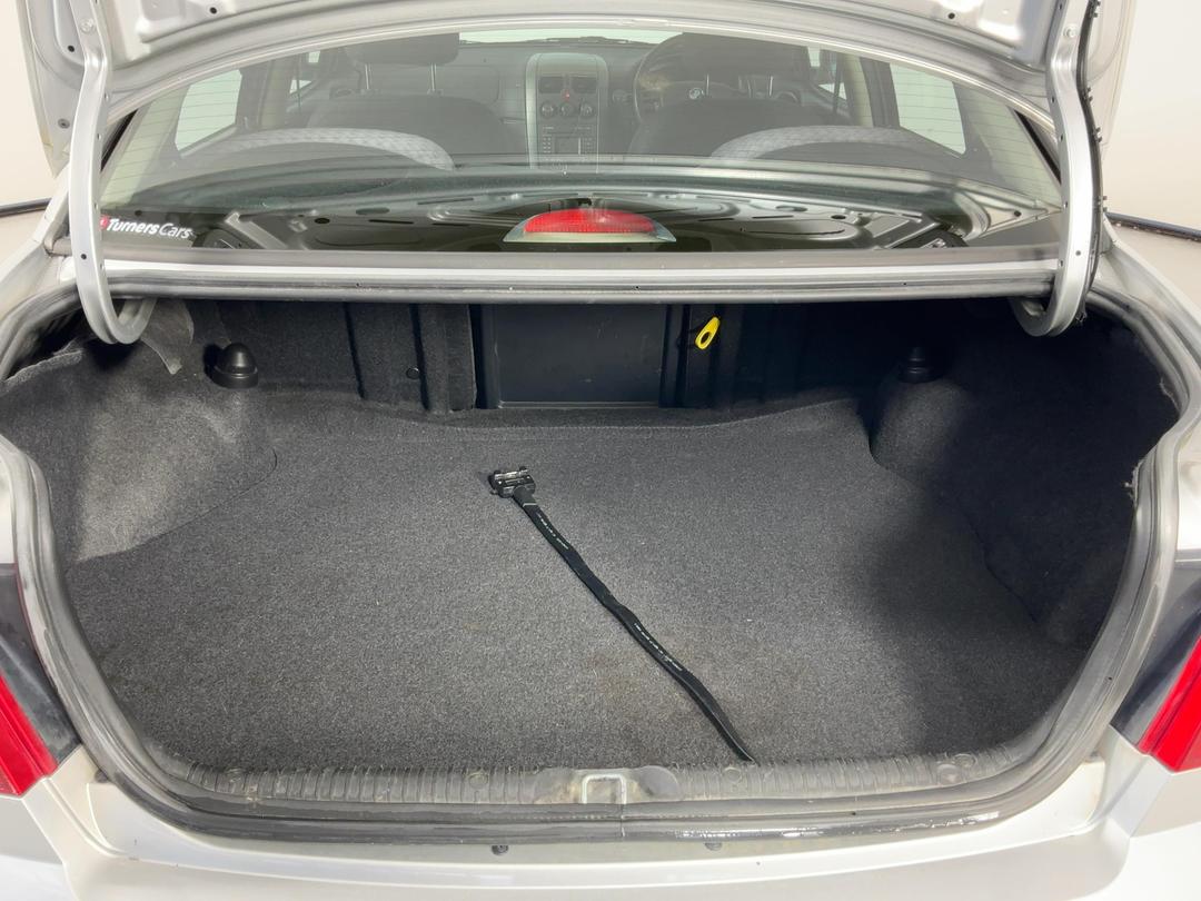 Photo '14' of Holden Commodore