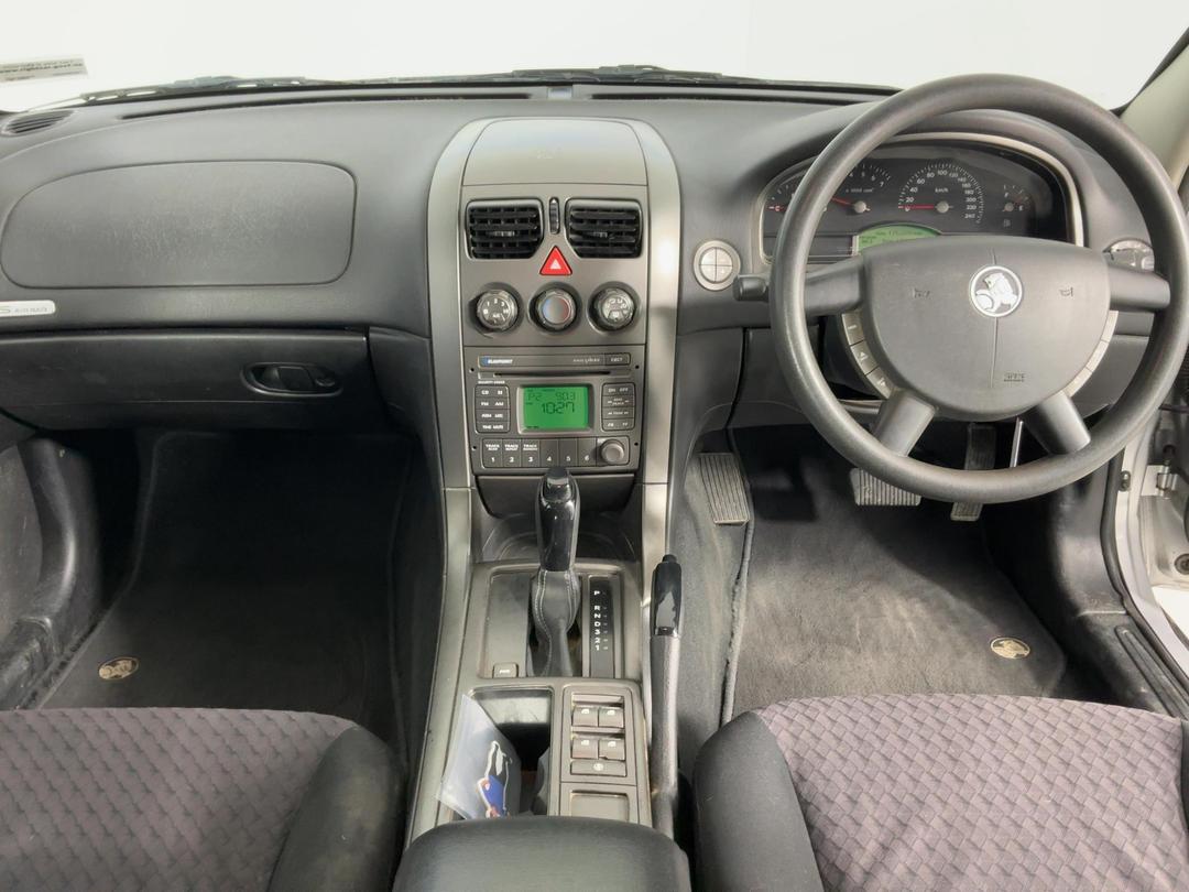 Photo '17' of Holden Commodore