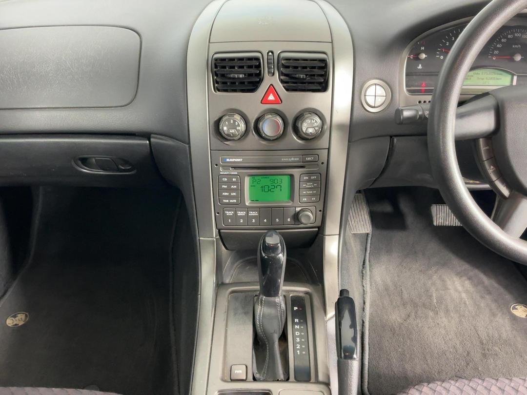 Photo '18' of Holden Commodore