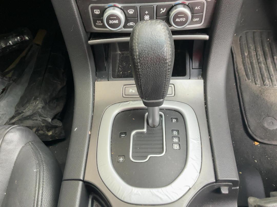 Photo '10' of Holden Commodore Calais-V V6