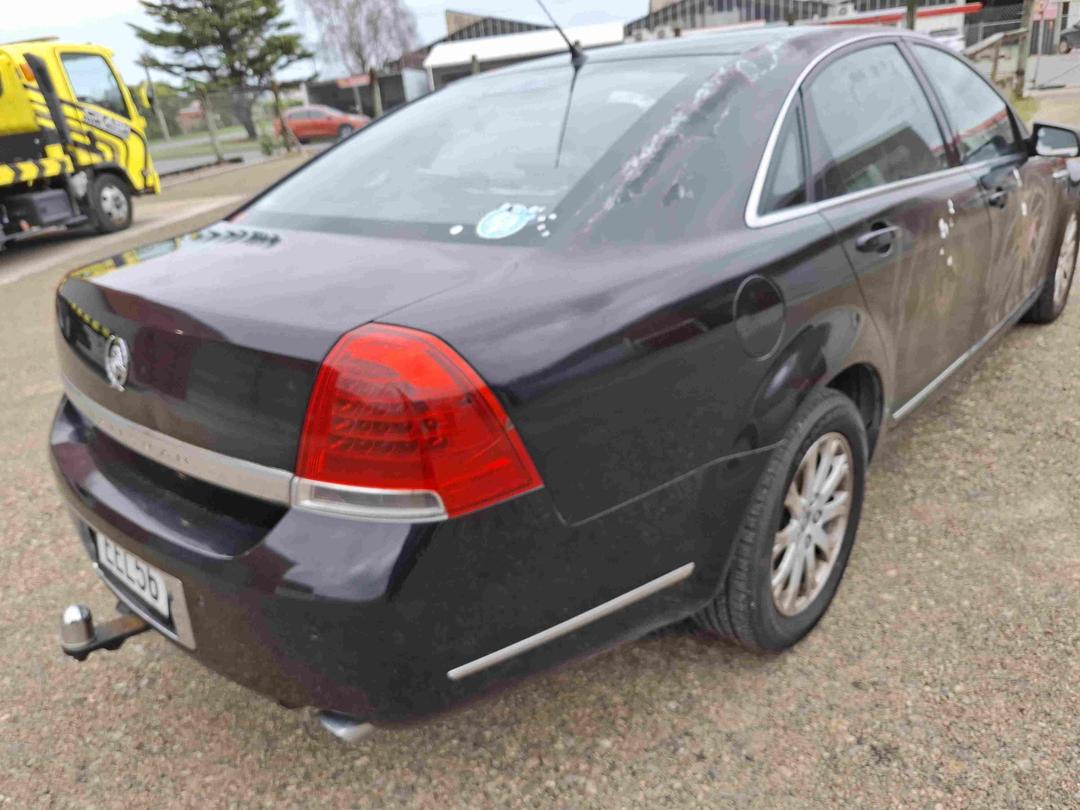 Photo '6' of Holden Statesman V6 Photo '6' of Holden Statesman V6