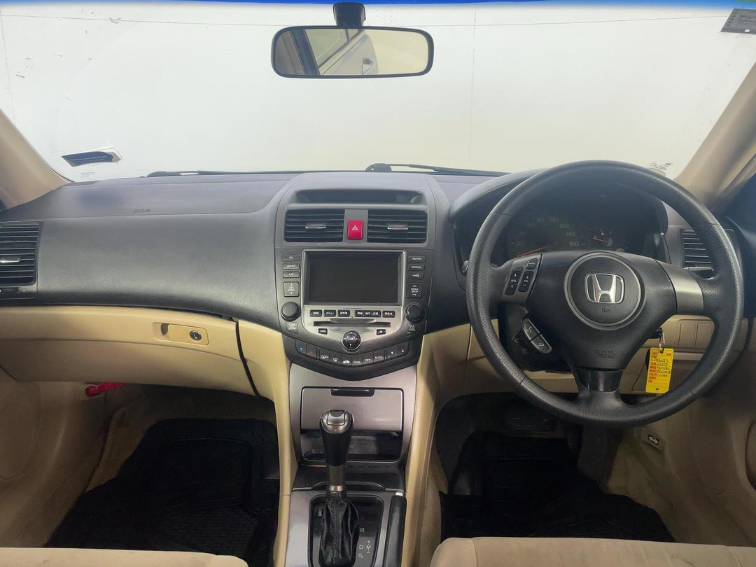 Photo '17' of Honda Accord