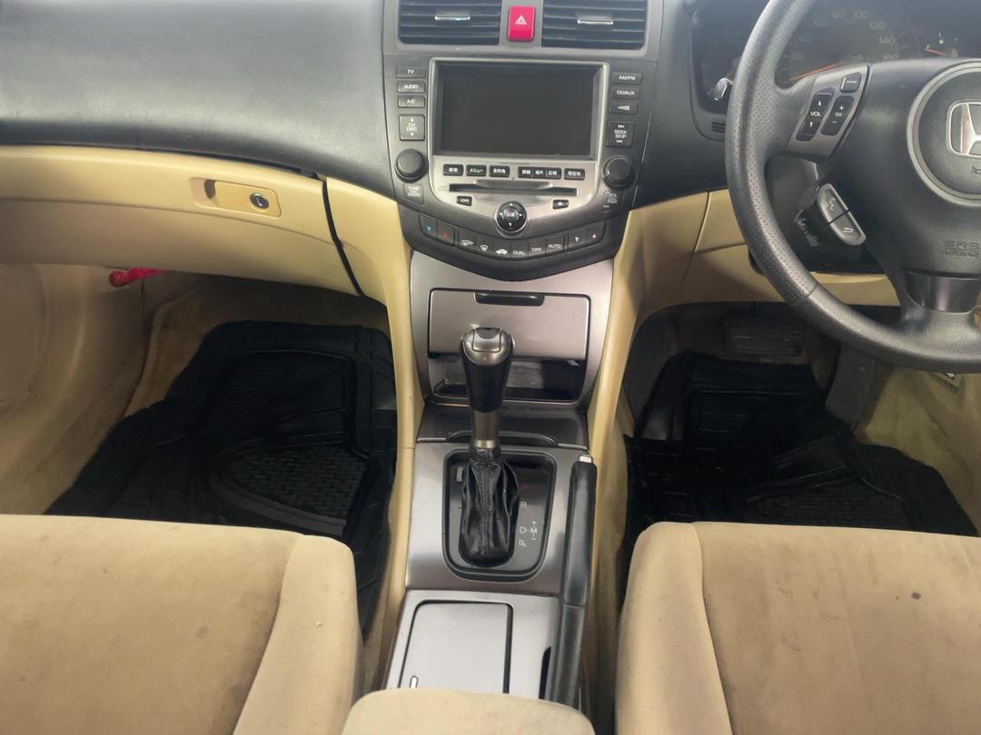 Photo '18' of Honda Accord