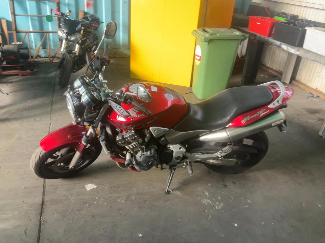 Photo '4' of Honda CB 900