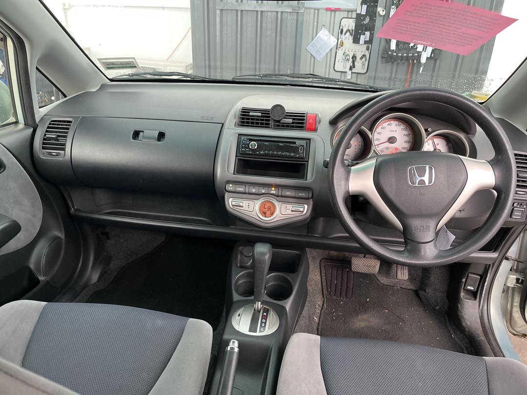 Photo '15' of Honda FIT