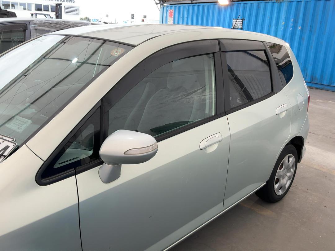 Photo '7' of Honda FIT Photo '7' of Honda FIT