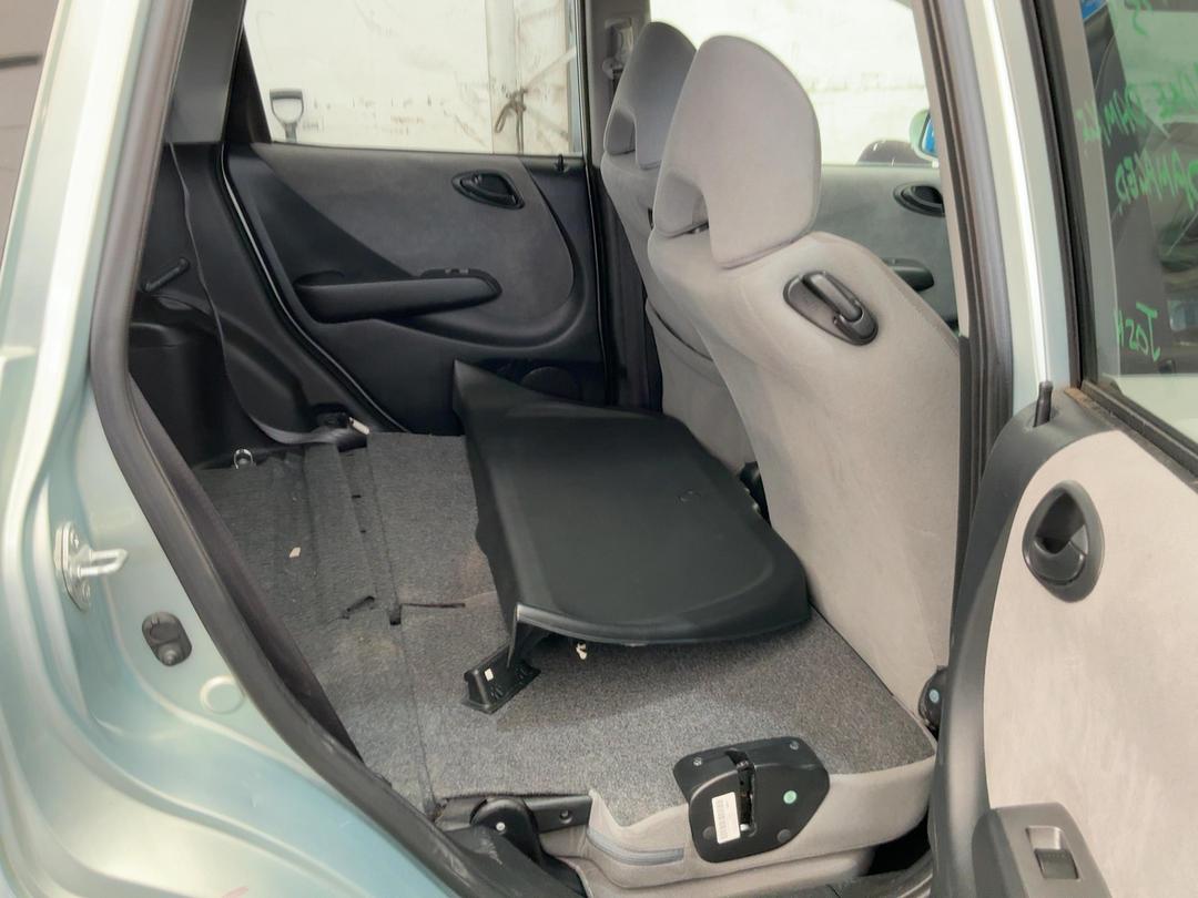 Photo '23' of Honda FIT Photo '23' of Honda FIT