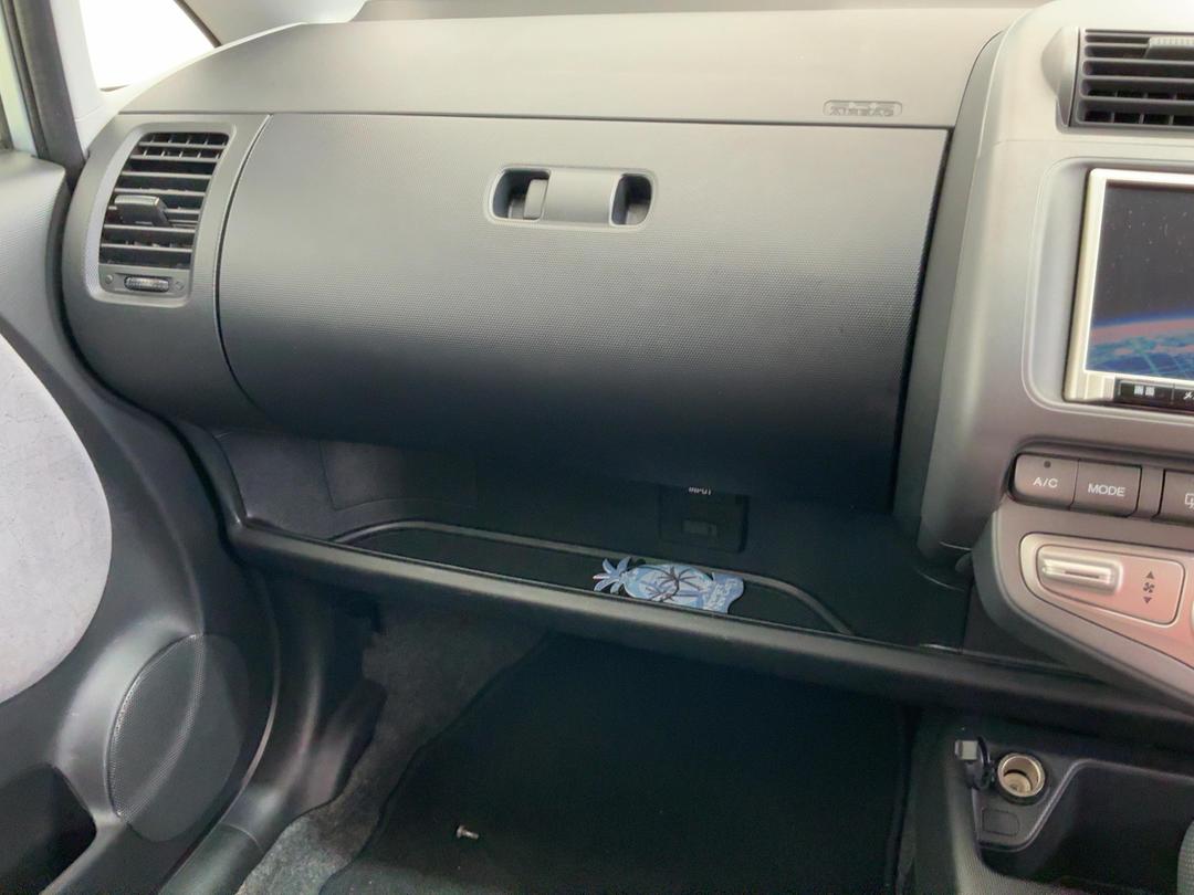 Photo '30' of Honda FIT Photo '30' of Honda FIT
