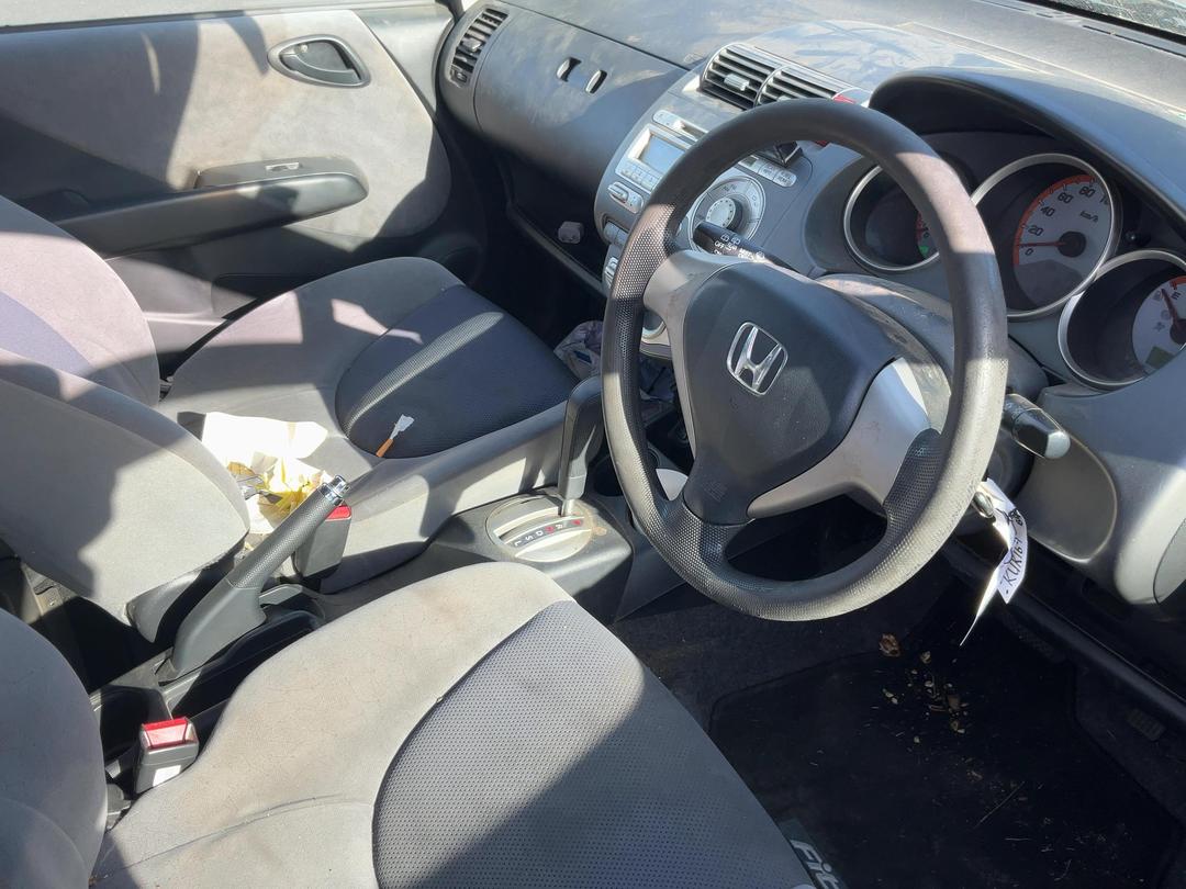 Photo '14' of Honda FIT Photo '14' of Honda FIT