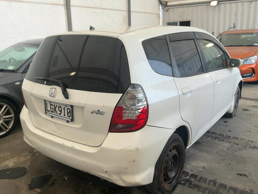 Photo '5' of Honda FIT Photo '5' of Honda FIT