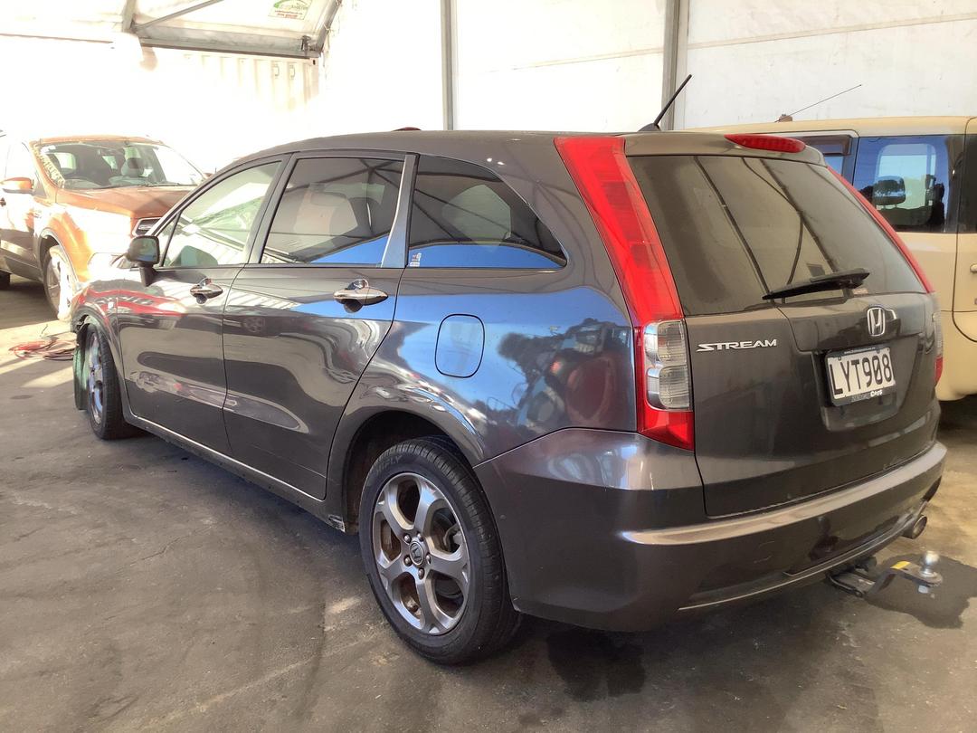 Photo '6' of Honda Stream