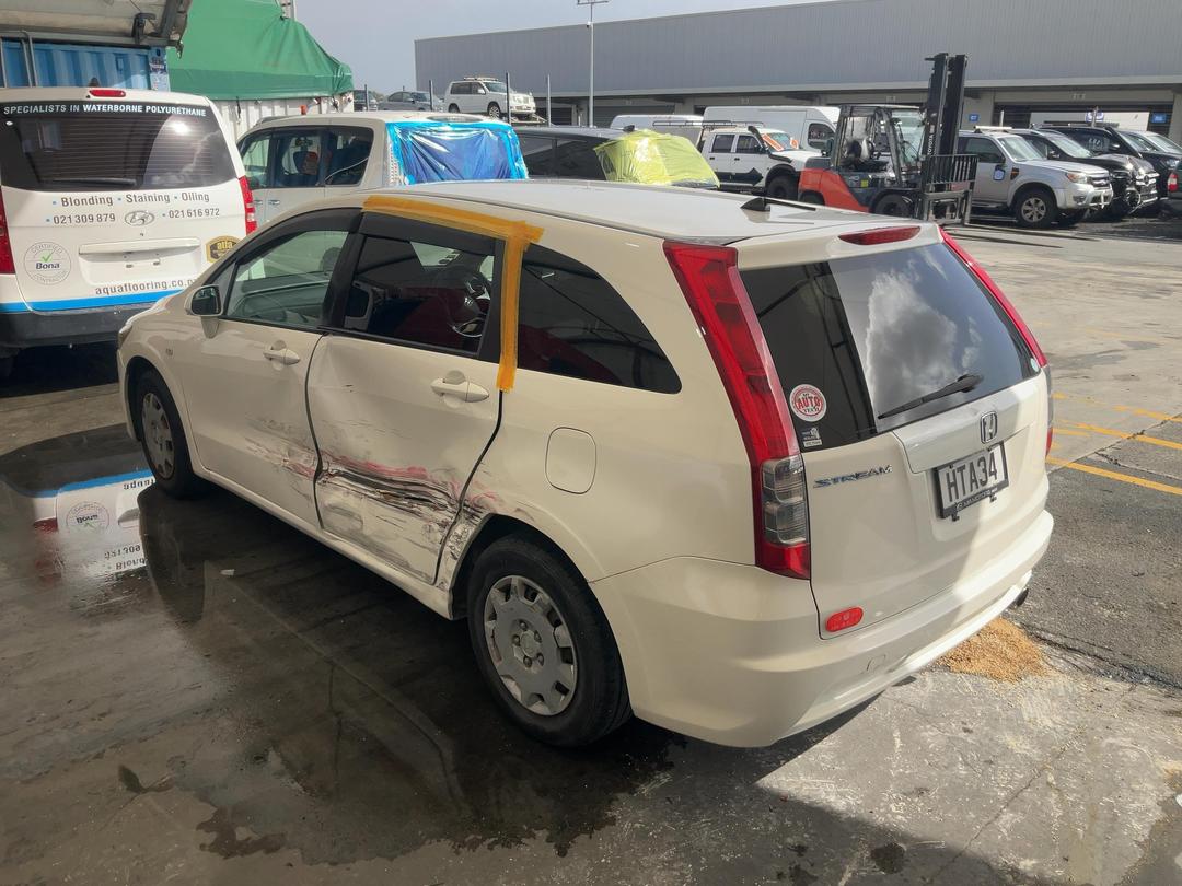 Photo '8' of Honda Stream