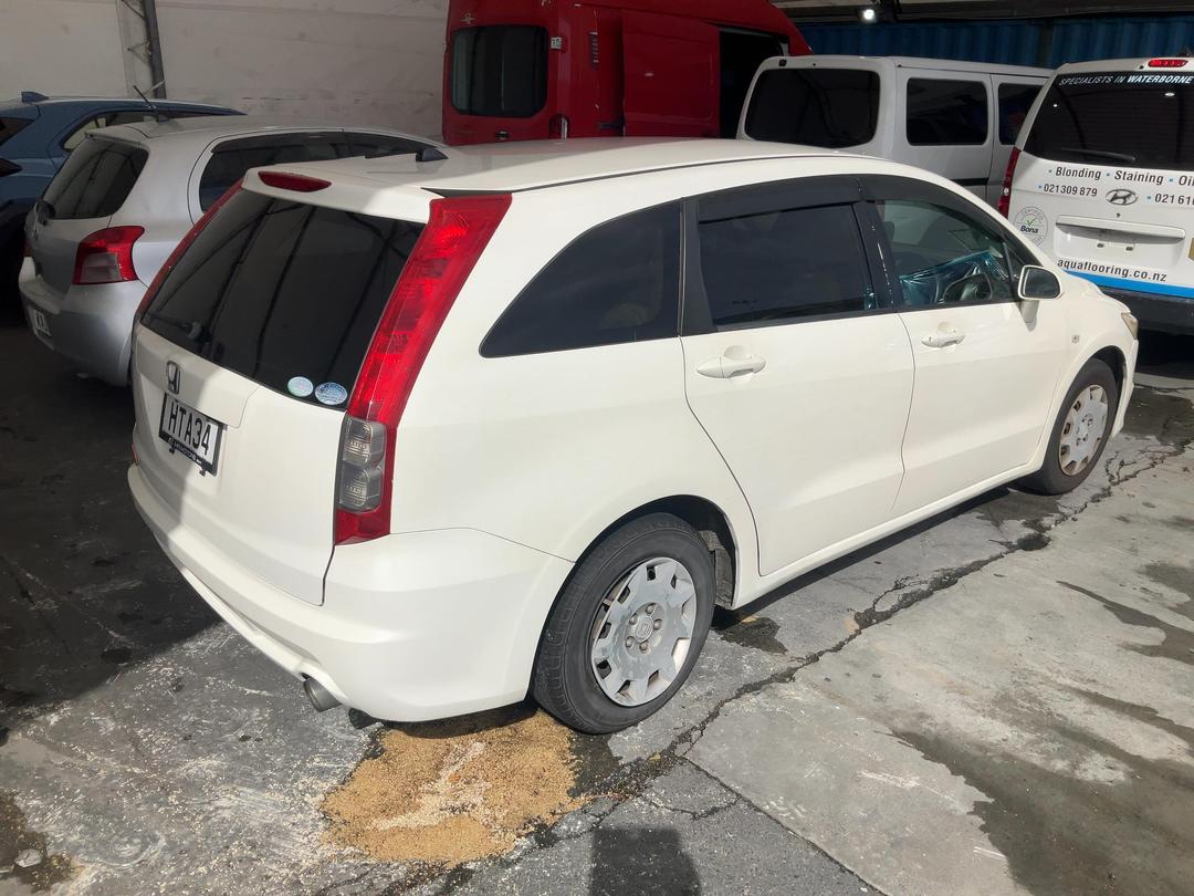 Photo '11' of Honda Stream