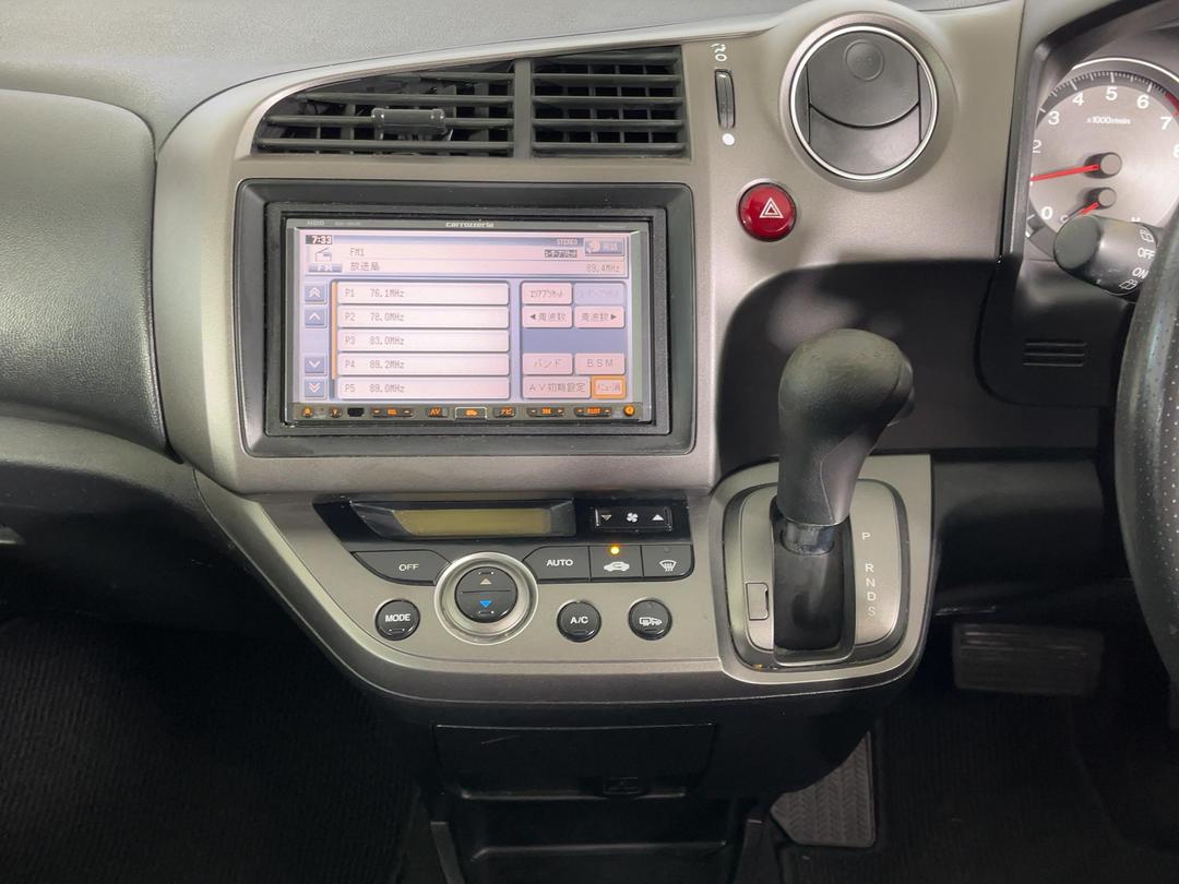 Photo '18' of Honda Stream