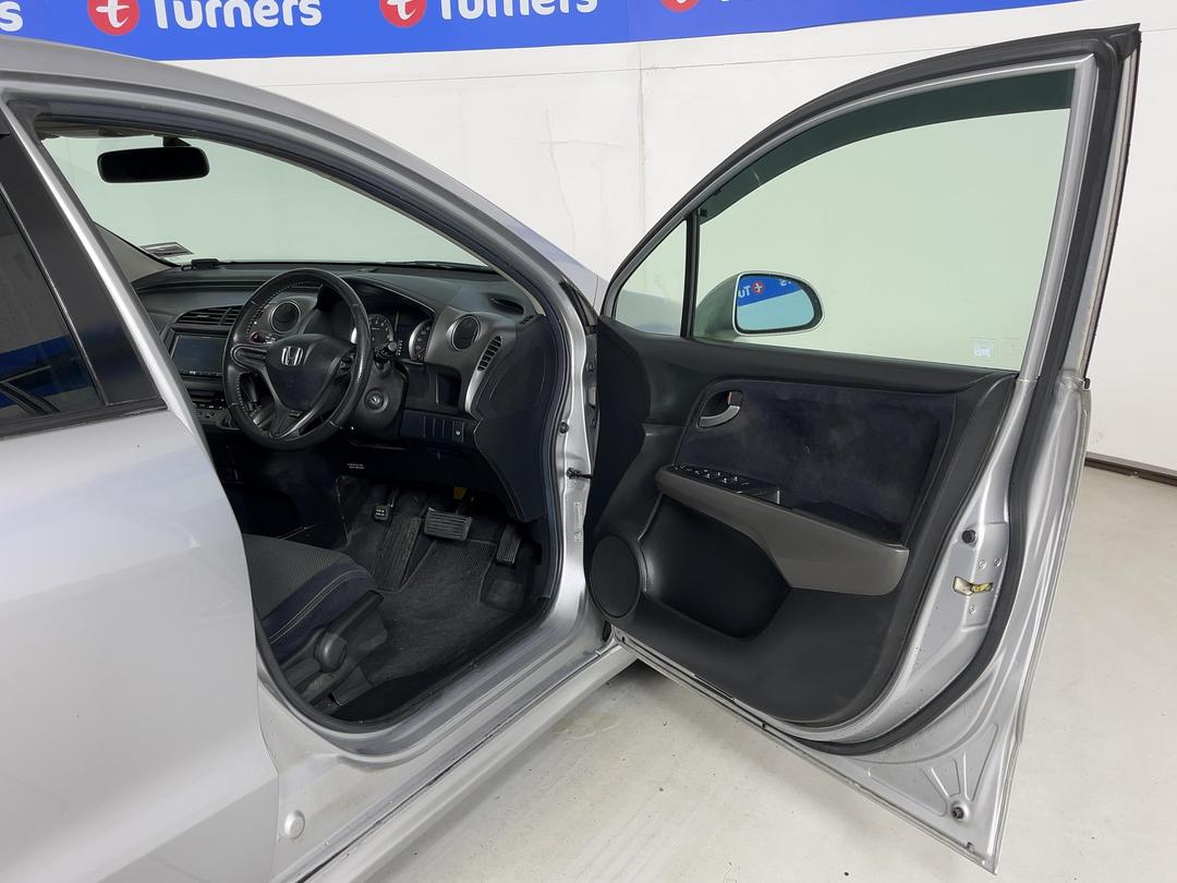 Photo '15' of Honda Stream