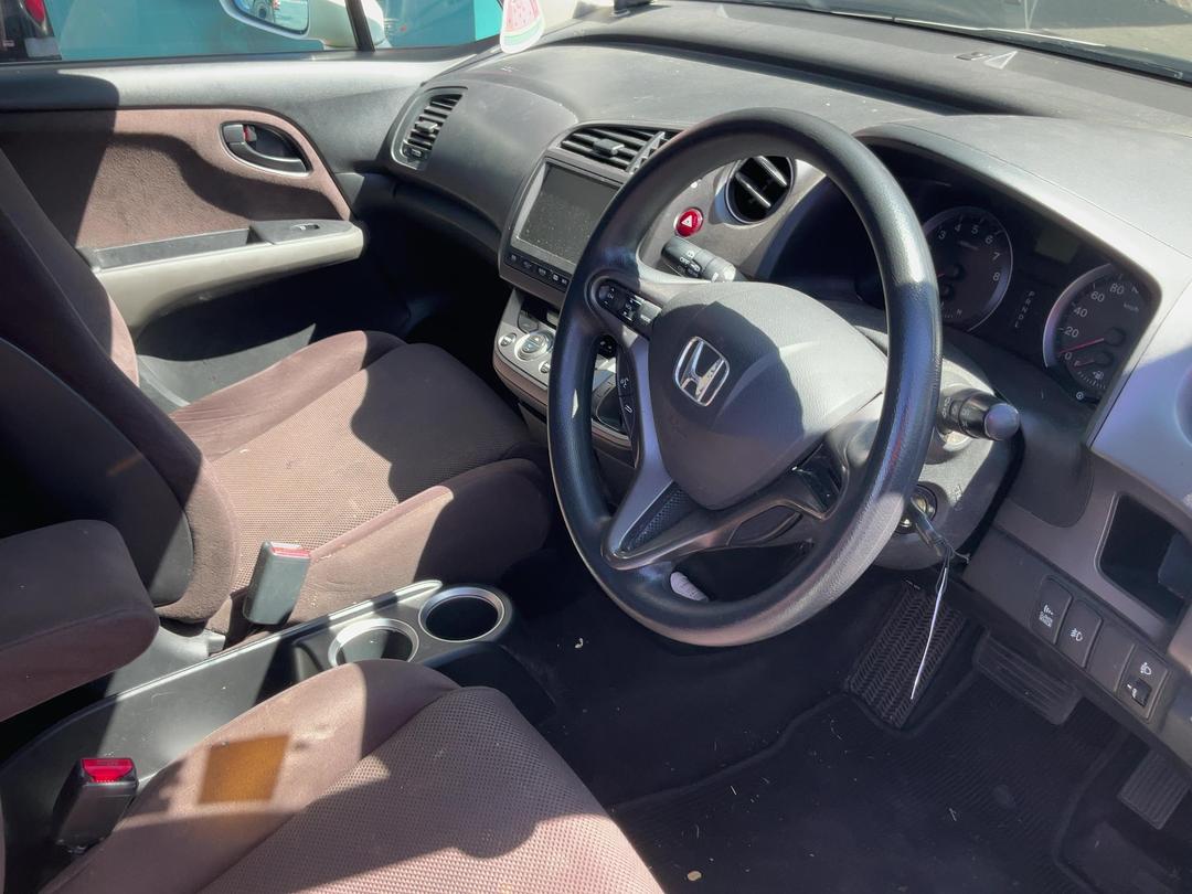 Photo '16' of Honda Stream Photo '16' of Honda Stream