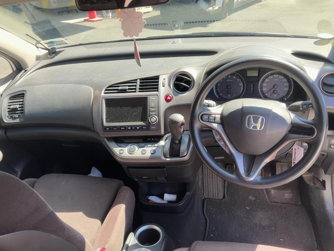 Photo '17' of Honda Stream Photo '17' of Honda Stream