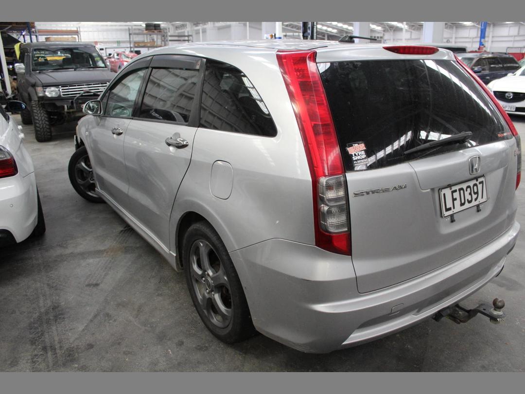 Photo '5' of Honda Stream Photo '5' of Honda Stream