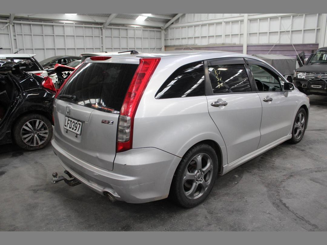 Photo '6' of Honda Stream Photo '6' of Honda Stream