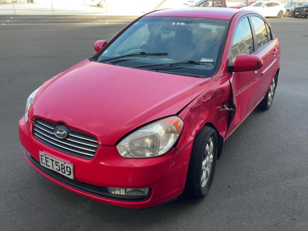 Photo '4' of Hyundai Accent GLS Photo '4' of Hyundai Accent GLS