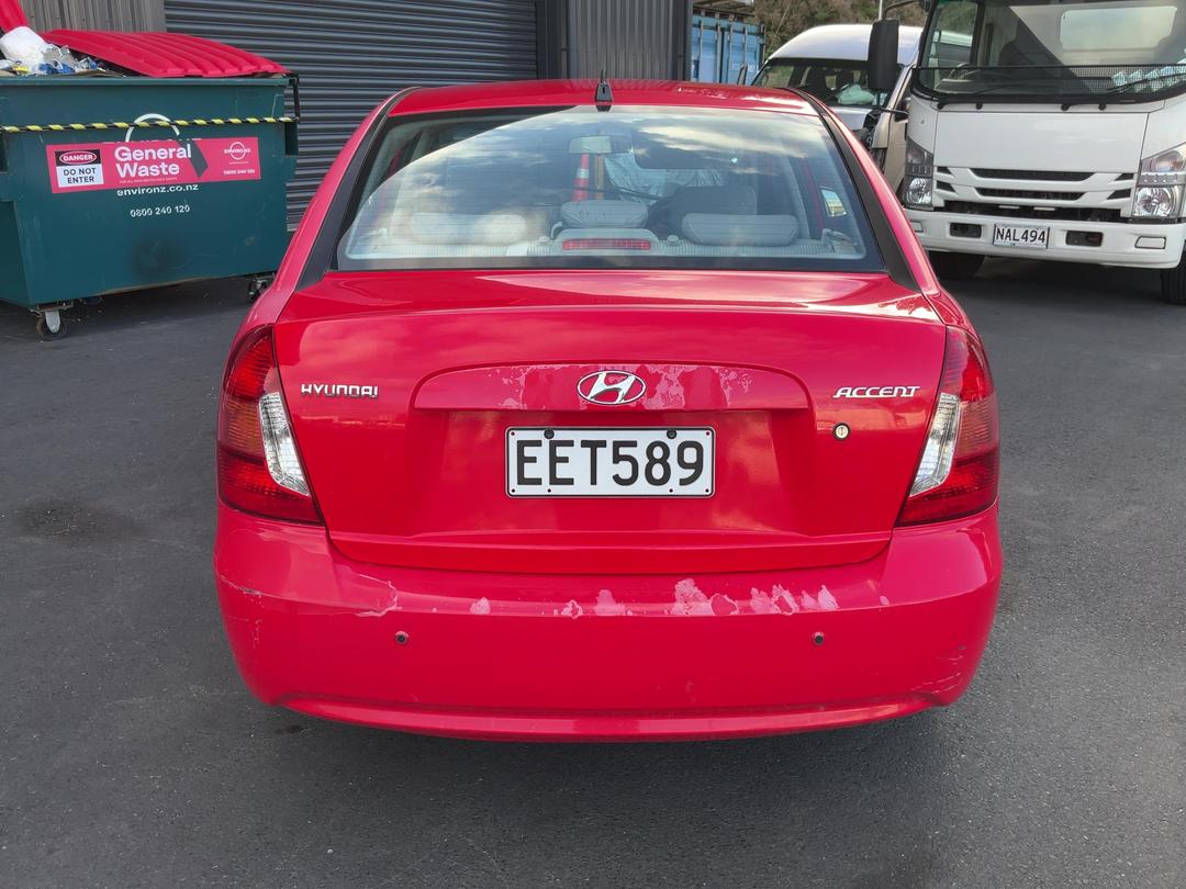 Photo '7' of Hyundai Accent GLS Photo '7' of Hyundai Accent GLS