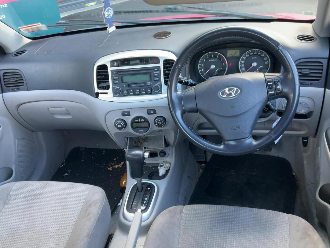 Photo '18' of Hyundai Accent GLS Photo '18' of Hyundai Accent GLS