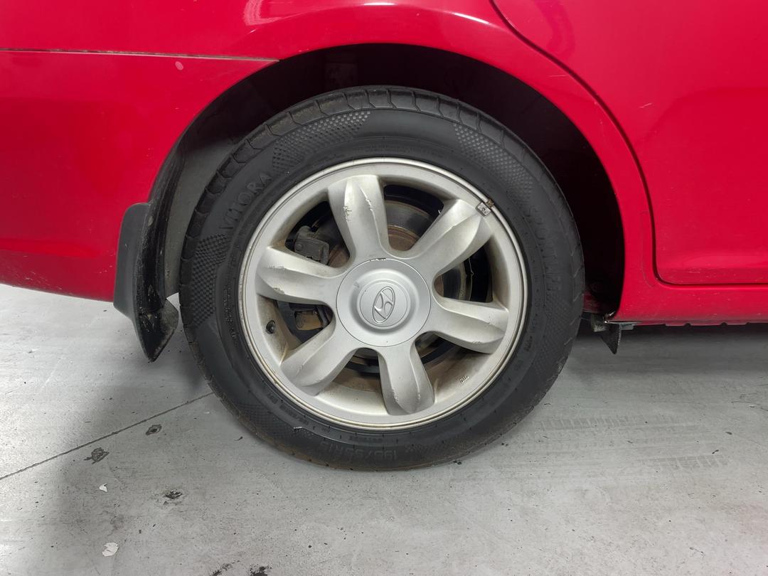 Photo '12' of Hyundai Accent