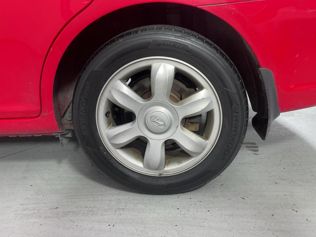 Photo '11' of Hyundai Accent