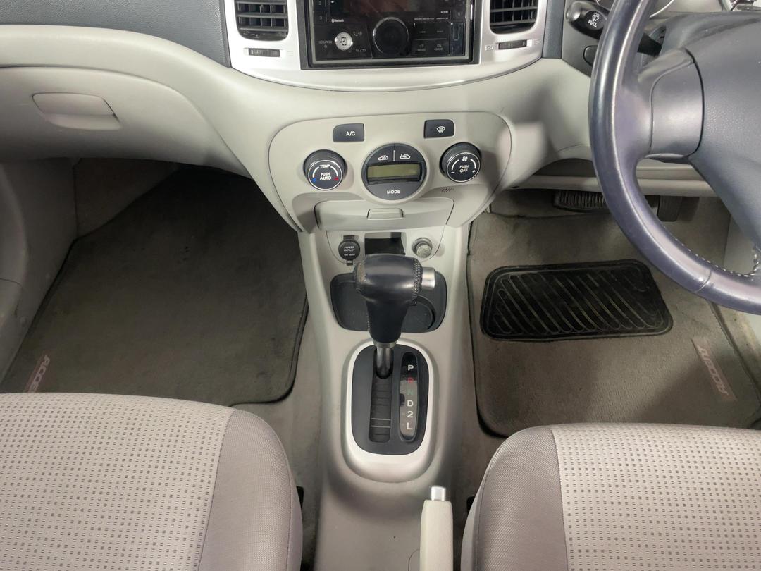 Photo '18' of Hyundai Accent