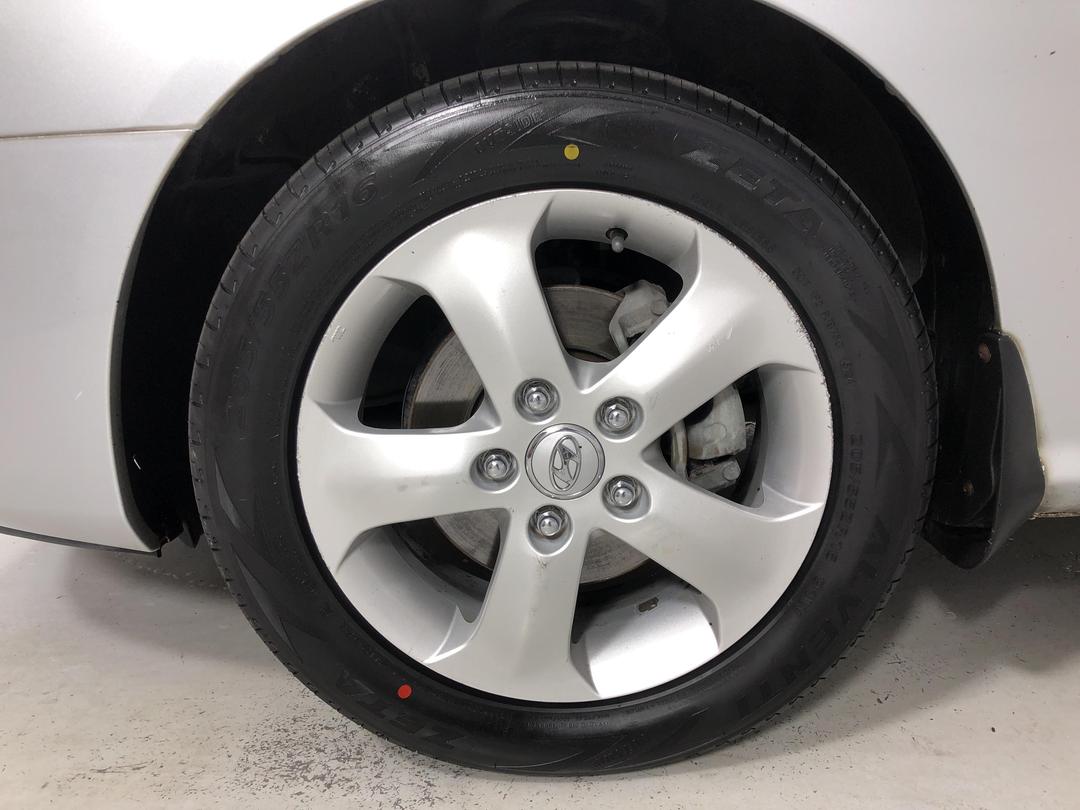 Photo '10' of Hyundai Elantra