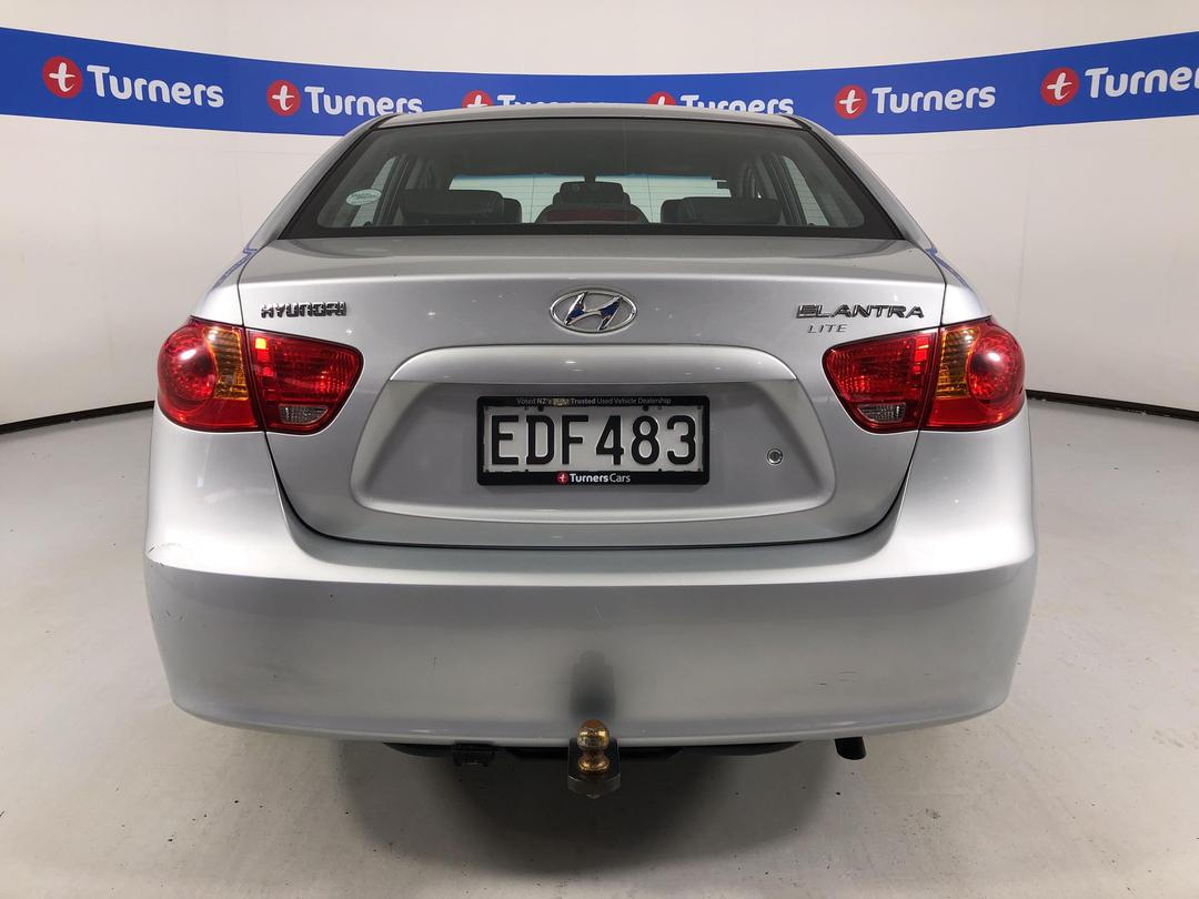 Photo '6' of Hyundai Elantra