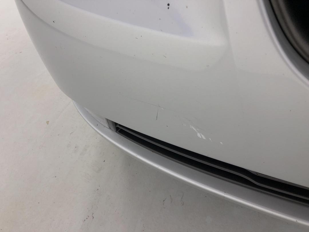 Photo '23' of Hyundai Elantra