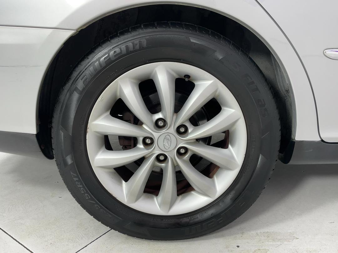 Photo '12' of Hyundai Grandeur