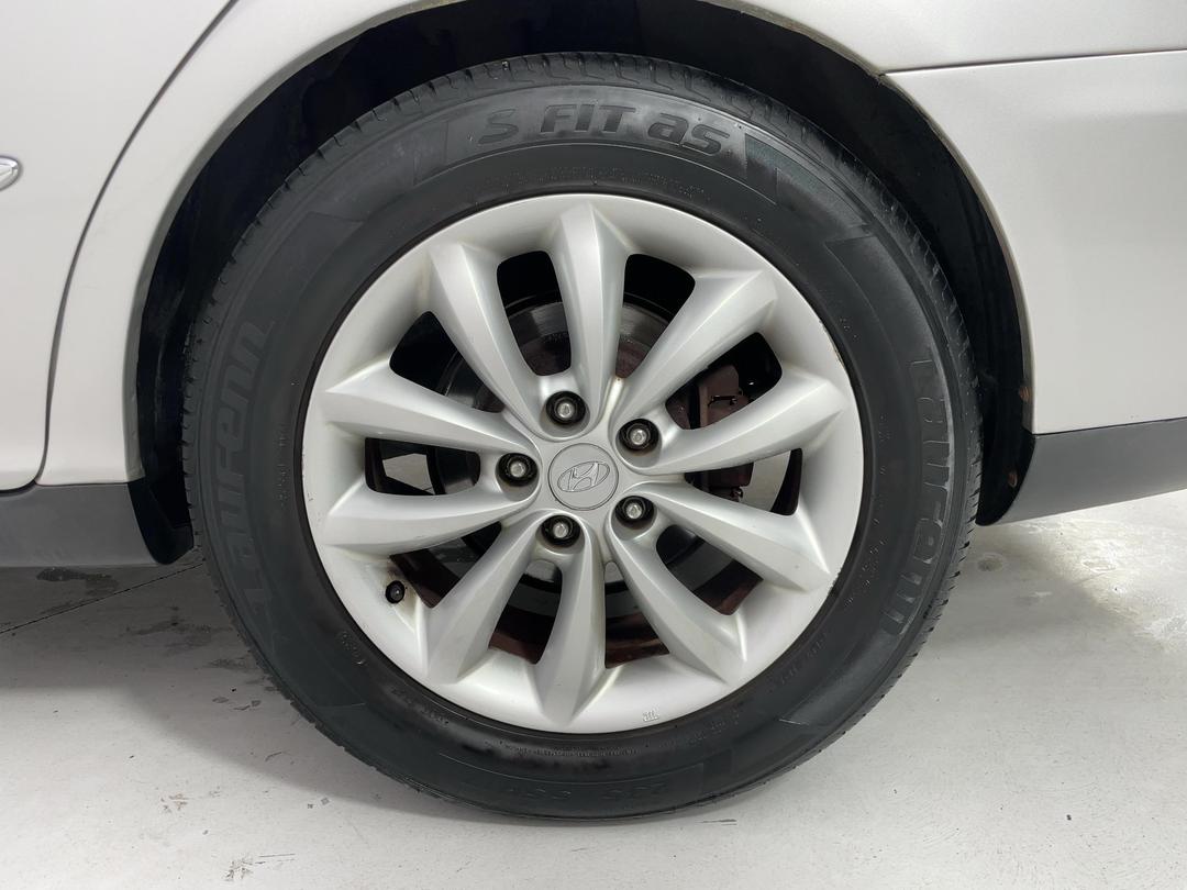 Photo '11' of Hyundai Grandeur