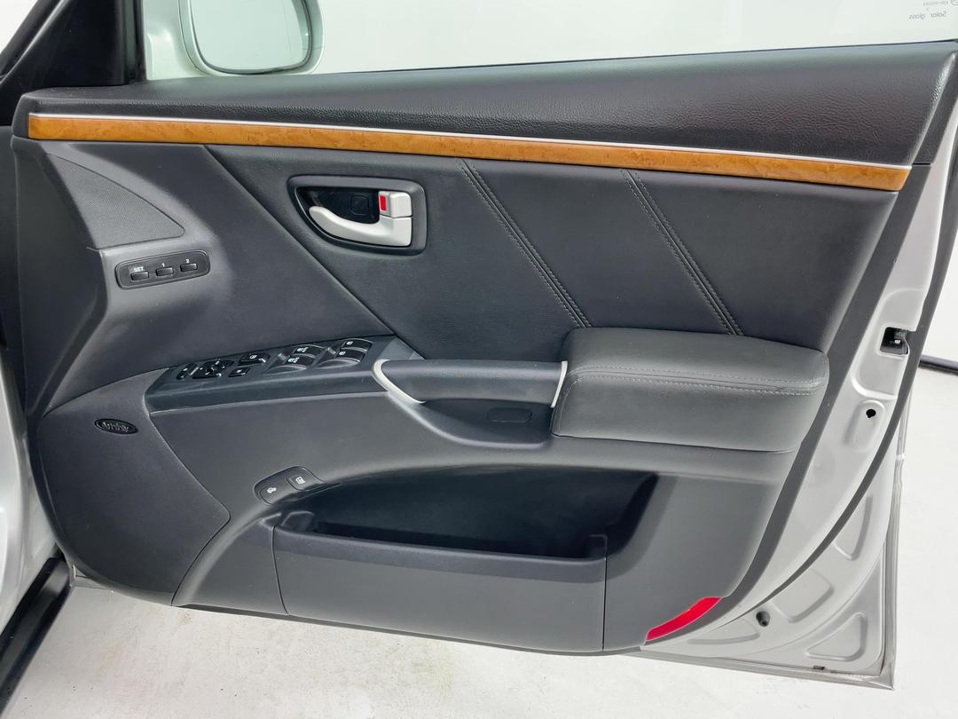Photo '15' of Hyundai Grandeur