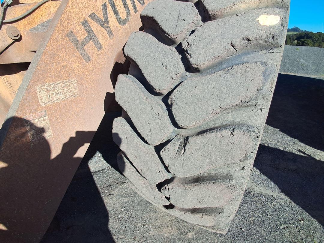 Photo '17' of Hyundai HL770 Wheel Loader