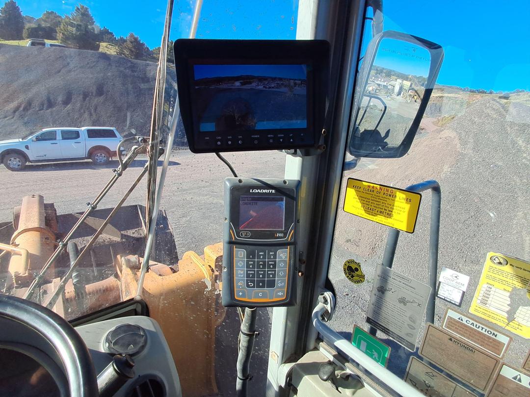 Photo '14' of Hyundai HL770 Wheel Loader