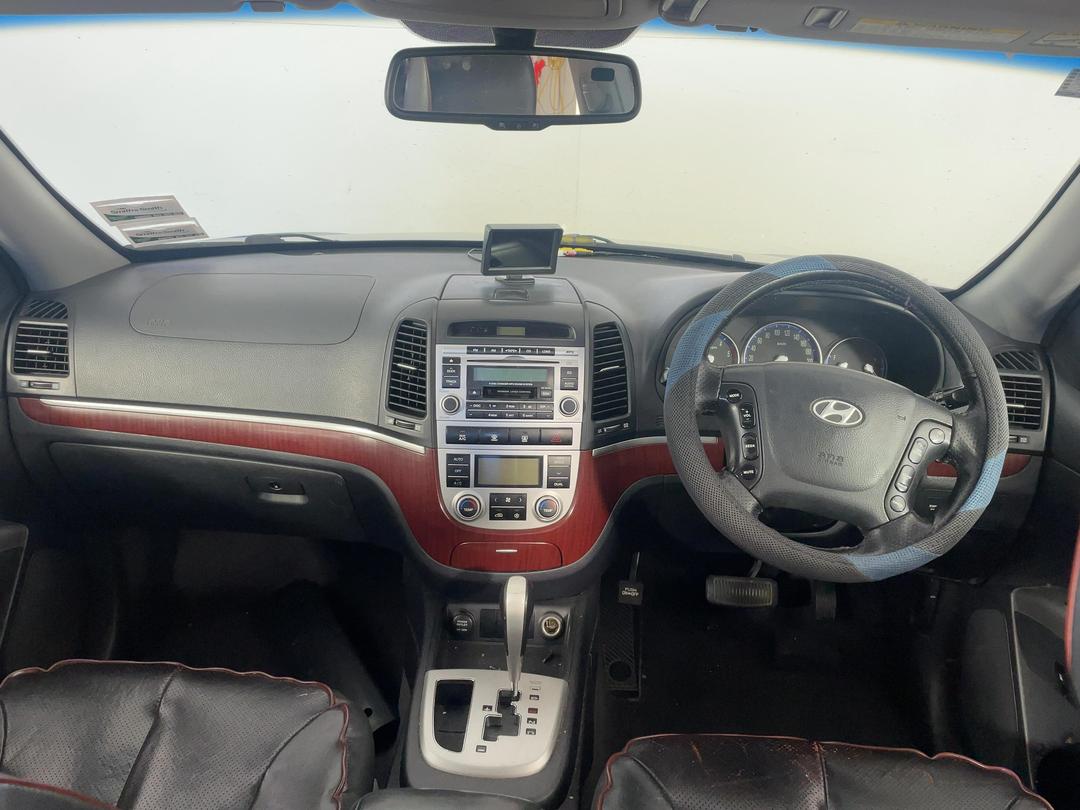 Photo '15' of Hyundai Santa FE Crdi SUV Photo '15' of Hyundai Santa FE Crdi SUV