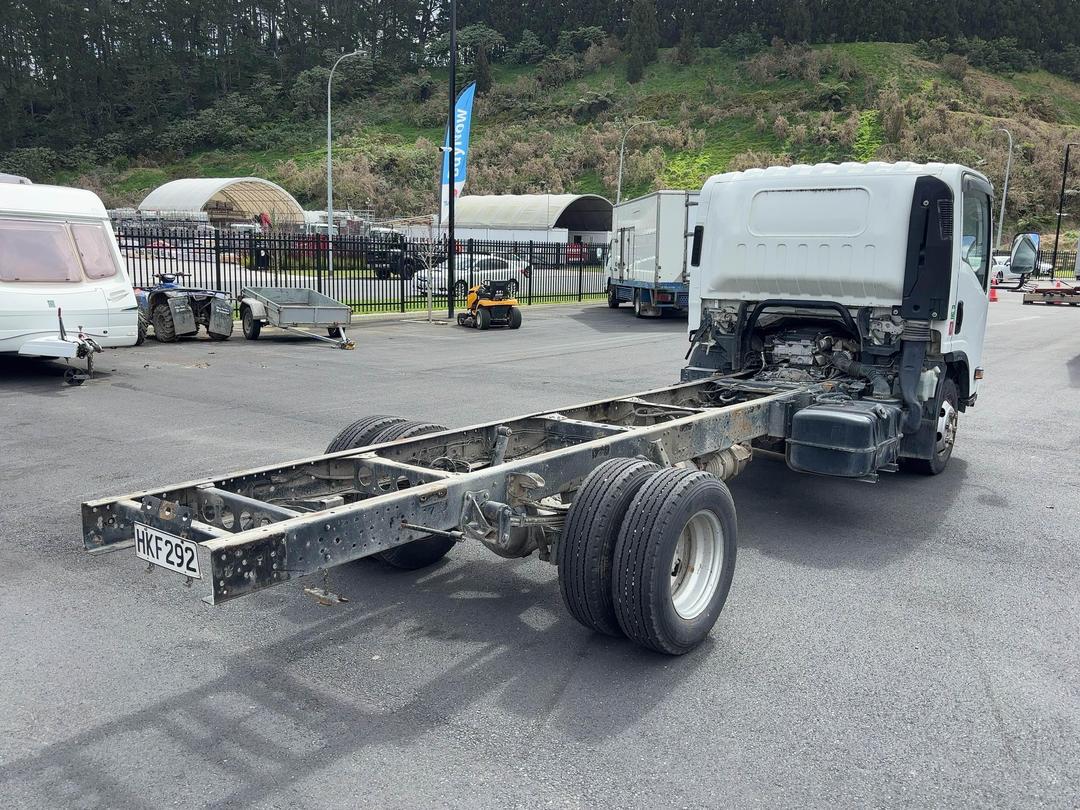Photo '4' of Isuzu Elf 4x4 NPS Cab Chassis