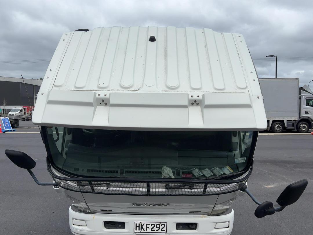 Photo '27' of Isuzu Elf 4x4 NPS Cab Chassis
