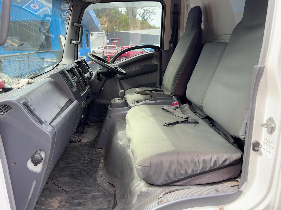 Photo '28' of Isuzu Elf 4x4 NPS Cab Chassis