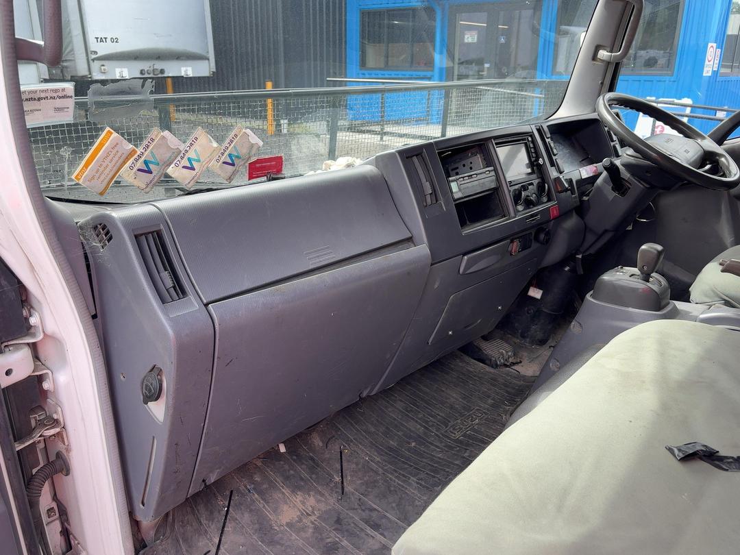Photo '29' of Isuzu Elf 4x4 NPS Cab Chassis