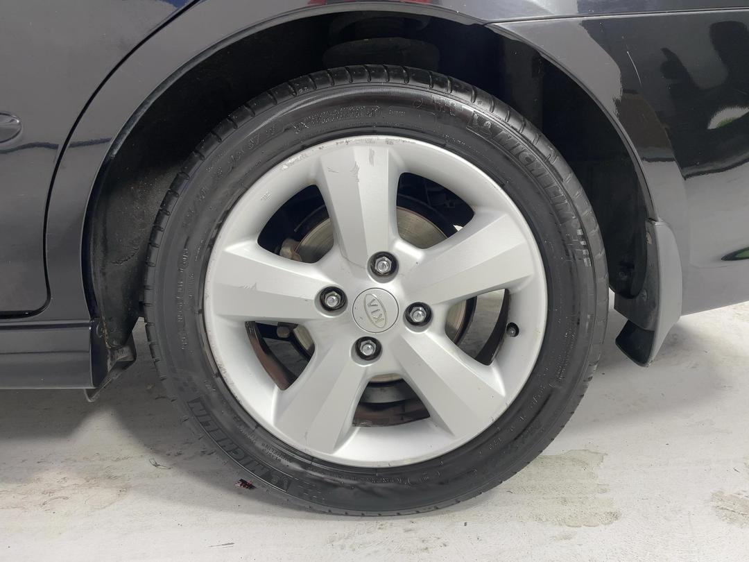 Photo '11' of KIA Cerato