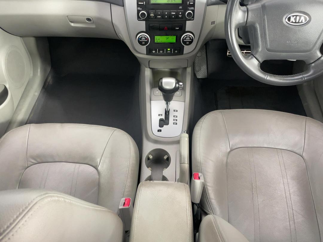 Photo '18' of KIA Cerato