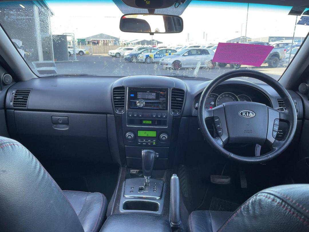 Photo '15' of KIA Sorento Photo '15' of KIA Sorento