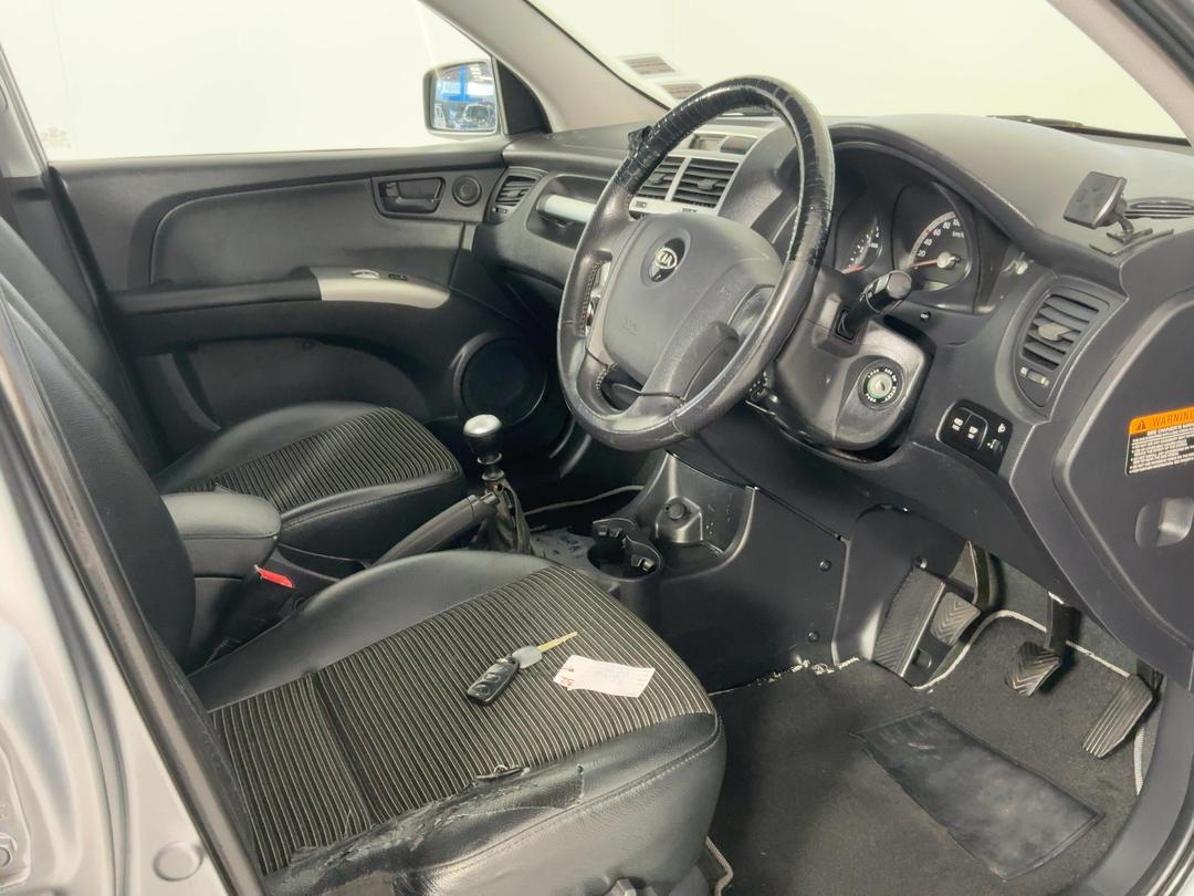 Photo '16' of KIA Sportage