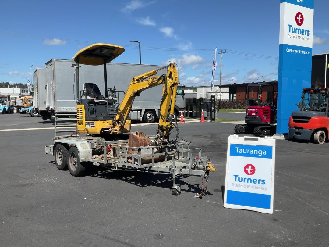 Photo '1' of Komatsu PC18MR2 with Trailer Excavator