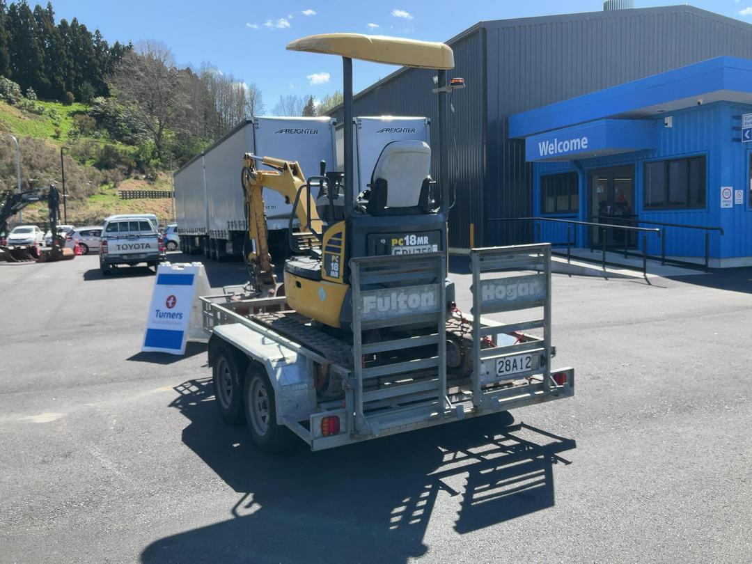 Photo '6' of Komatsu PC18MR2 with Trailer Excavator