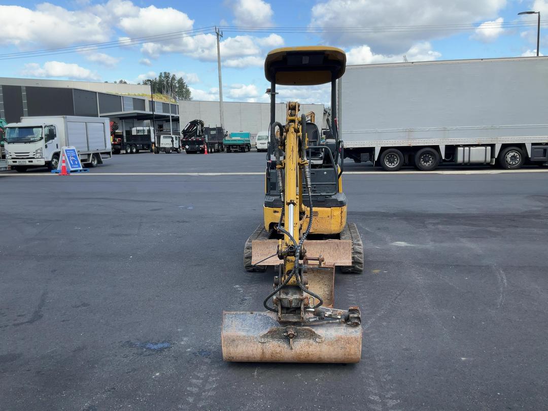 Photo '17' of Komatsu PC18MR2 with Trailer Excavator