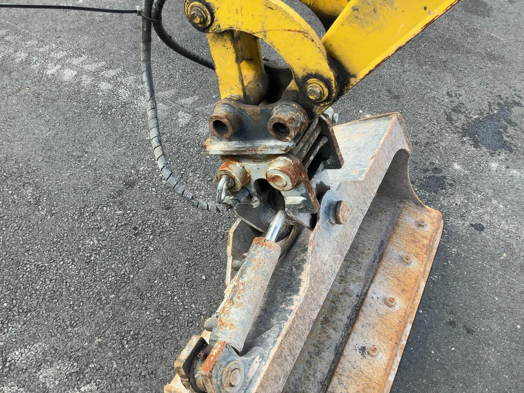 Photo '28' of Komatsu PC18MR2 with Trailer Excavator